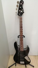 Guitare basse électrique