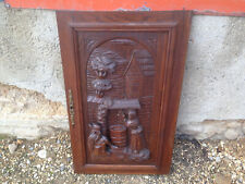 Ancienne porte de placard buffet Henri 2 décor en relief vintage scène campagne