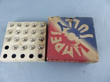 Lot de 19 ampoules lampes anciennes pour voitures SULLY , 6 Volts 2,5 Watt ?