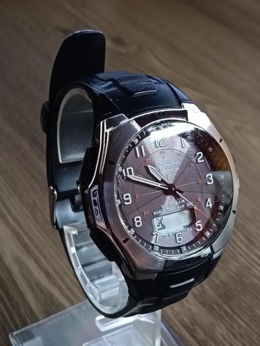 Montre solaire radiocommandée
