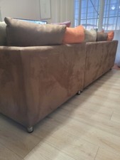 canapé 8 places d angle marron9 gros coussins et 3 petits dimensions 2.50m x2.92