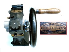 Article vintage machine à molettes pour marquer le cuir, chaussure, ceinture ...