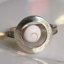 Belle bague en argent massif