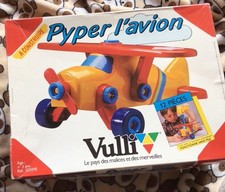VULLI Pyper L’avion. En