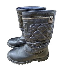 Bottes motardes Chanel en cuir noir t.34,5 vont pour un 35