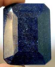 Grand saphir bleu énorme