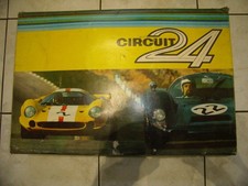 BOITE CIRCUIT 24 . COFFRET N° 2 . échelle1/30 . 2 JAGUAR  . COMPLET . BON ÉTAT