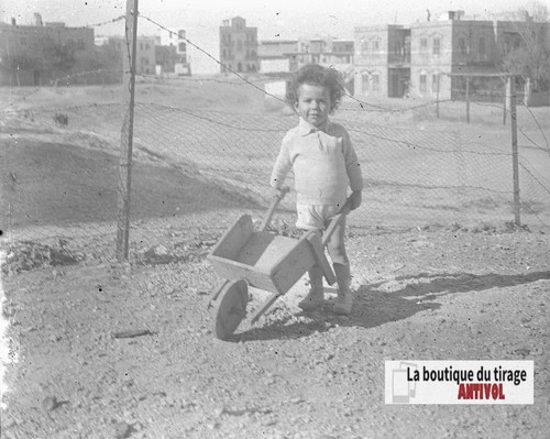 Jeune enfant brouette syrie - enfant,,