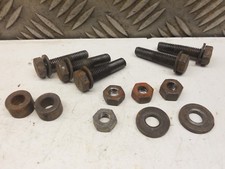 Moteur Bernard W17 bis - Lot complet de visserie de la culasse (lot 1)