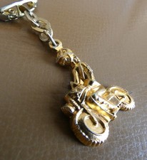 Ancien porte cle Personnage BD sur Moto Casque PM Police Militaire.