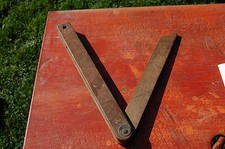 FAUSSE EQUERRE OU SAUTERELLE