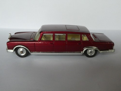 Corgi toys 247 mercedes benz - toys,