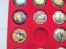 3 CAPSULES DE CHAMPAGNE JOLY