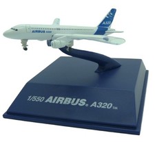 Avion Airbus A320 metal