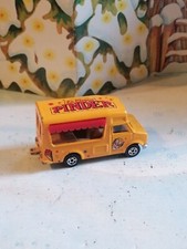 MAJORETTE - Cirque Pinder   1/67 Fourgon MARCHAND De Glace 