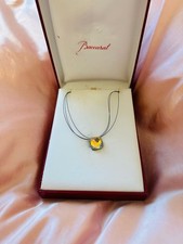 Collier croix en cristal de