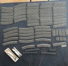 Marklin HO -  Lot De Rails+ lampadaires - 69 pièces -  Voie M (voir détail)