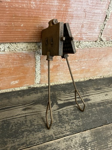 Gaufrier ancien fonte noire - ancien, kl