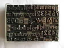 LOT de 97 CARACTERES IMPRIMERIE en PLOMB TYPOGRAPHIE