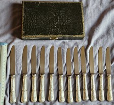 12 couteaux à fromage à