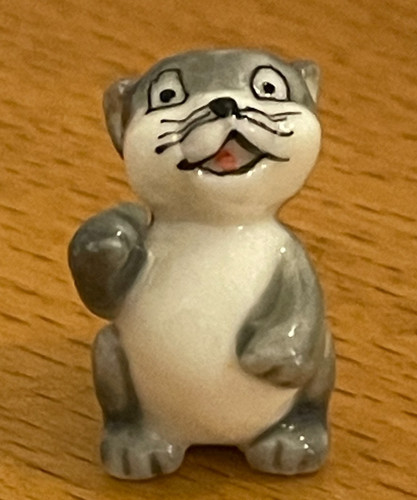 Adorable fève chat gris - adorable,