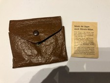 Militaria (2 WW2 Allemagne équipement soldat pochette à lunettes à identifier