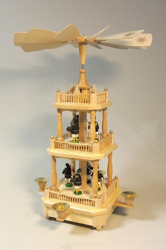 Pyramide stöckig - pyramide, 2-stöckig