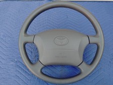 Volant gris origine Toyota