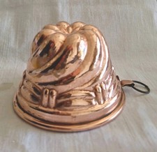 Beau Petit Moule À Gâteau Décoratif Ancien En Cuivre Rouge 