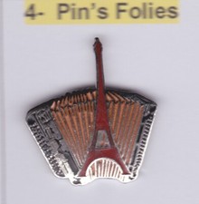 Pin's Folies ** Corner egf Tour eiffel Paris tourisme accordeon