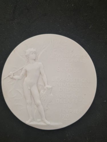 Médaillon biscuit porcelaine - médaillon,
