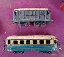 Deux Wagons Anciens JEP    longueur 20 cm et 26 cm  etat d'usage (années 50)