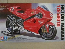 Maquette Moto 1/12 TAMIYA Ref 14086 Factory Yamaha YZR500 '01 + decals
