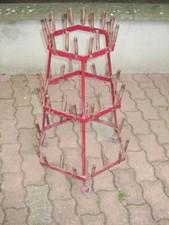 ANCIEN HERISSON  EGOUTOIR A BOUTEILLE EN FER 1960/70 SUR 3 ROULETTES 