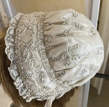 N° 10 : Ancienne Coiffe en soie , tulle brodé