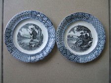 2 assiettes parlantes de la faïencerie  Longwy aux motifs poissons et pêcheurs