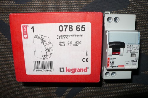 Disjoncteur differentiel 25a - disjoncteur,