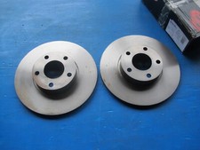 Disques de freins avant Delphi pour: Audi 100 et Avant, A4, A6