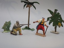 PLOMB CREUX GM  2 ARABES DANS OASIS AVEC PALMIERS