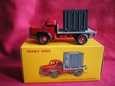 DINKY TOYS  (éditions Atlas) - Camion Plateau berliet avec container  ref: 34B
