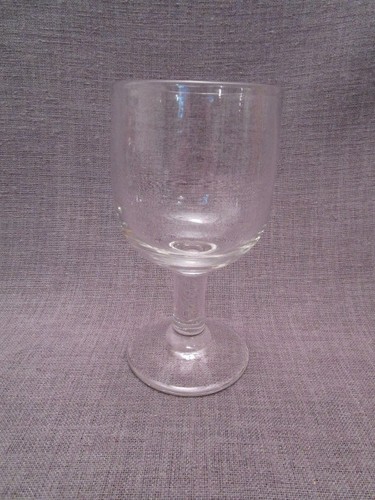 Verre table ancien 12 5cm - ,
