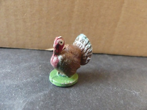 Figurine quiralu ferme - figurine,