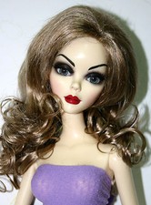 De Long Bouclé Miel Ash Blond Perruque Taille 6-7 Ellowyne Evangeline Tonner -