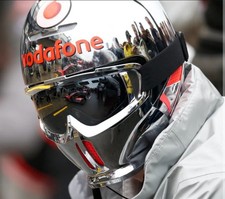 helmet F1 maclaren pit crew