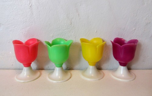 Coquetiers plastique vintage - plastique,