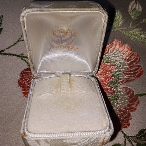 Ecrin bijoux ancien - a,