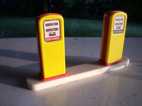 Garage shell 2 pompes a - 1/43,