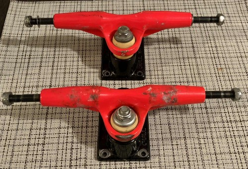 Pair gullwing skateboard - pair, of