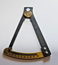 INSTRUMENT DE MESURE COMPAS