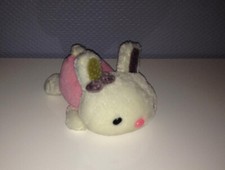 Peluche doudou lapin - lapin, couché